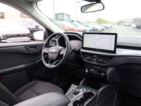 Used 2023 Ford Escape Active w/ Tech Pack #1 AWD/4WD image 17
