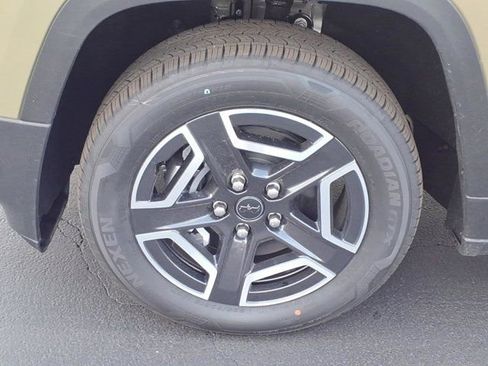 New 2026 Jeep Cherokee Laredo AWD/4WD image 20