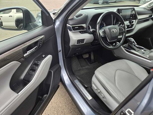 Used 2021 Toyota Highlander Limited AWD/4WD image 22