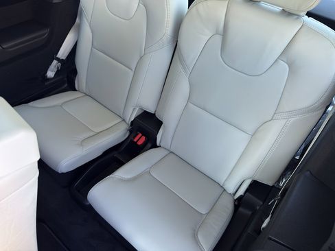 New 2026 Volvo XC90 T8 Ultra w/ Protection Package Premier AWD/4WD image 31