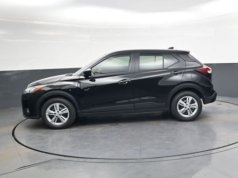 Certified 2025 Nissan Kicks Play S FWD image 12