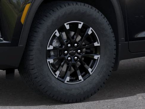 New 2026 Chevrolet Traverse Z71 w/ Driver Confidence Package AWD/4WD image 9