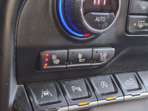 Used 2021 Chevrolet Silverado 1500 High Country w/ Technology Package image 40