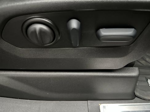 Used 2022 Chevrolet Silverado 1500 LTZ w/ LTZ Premium Package image 27