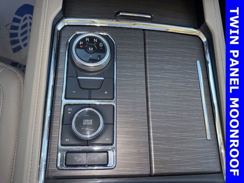Used 2023 Ford Expedition Limited image 24