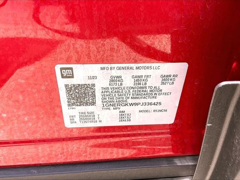Used 2023 Chevrolet Traverse LT FWD image 31