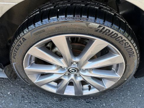 Used 2021 MAZDA MAZDA3 s FWD image 10