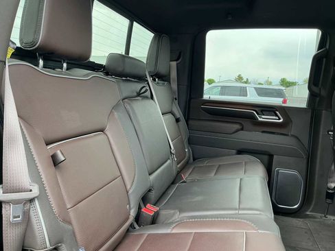 Used 2025 GMC Sierra 2500 Denali w/ Denali Reserve Package AWD/4WD image 22