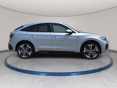 Certified 2025 Audi Q5 Prestige w/ Prestige Package AWD/4WD image 4