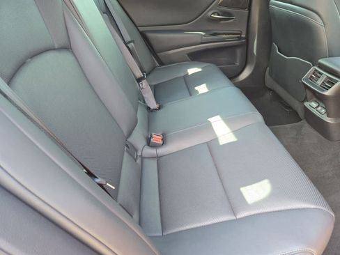 Used 2019 Lexus ES 350 F Sport w/ Accessory Package 2 FWD image 22