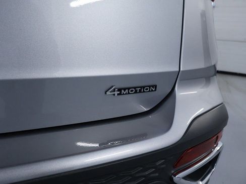 Used 2022 Volkswagen Taos SEL image 10