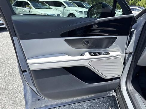 New 2026 Lincoln Nautilus Premier w/ Jet Appearance Package AWD/4WD image 21