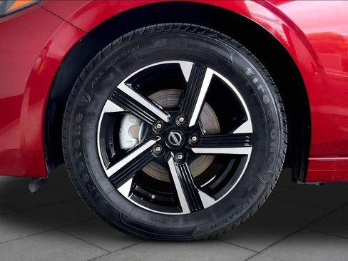 Used 2024 Nissan Sentra SV FWD image 11