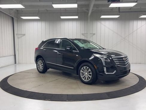 Used 2019 Cadillac XT5 Luxury AWD/4WD image 2
