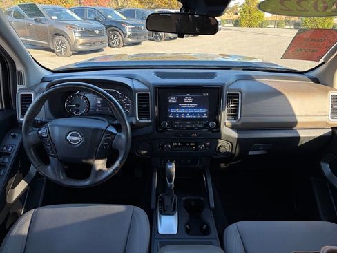 Certified 2022 Nissan Frontier SV image 24