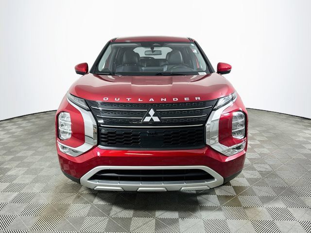 Used 2024 Mitsubishi Outlander SE Black Edition FWD image 8
