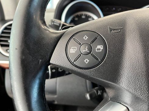 Used 2012 Mercedes-Benz GL 450 4MATIC image 27