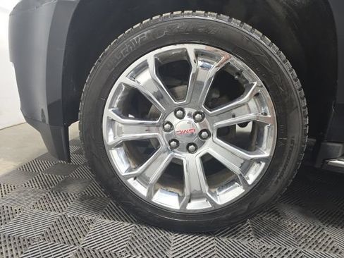 Used 2016 GMC Yukon XL SLT w/ Open Road Package AWD/4WD image 9