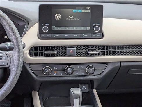 Certified 2025 Honda HR-V LX image 13
