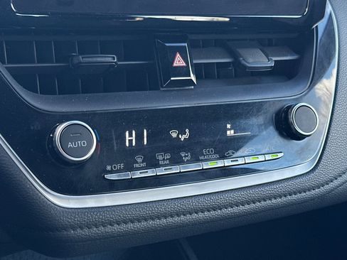 Used 2023 Toyota Corolla SE image 19