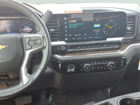 Certified 2024 Chevrolet Silverado 1500 LT AWD/4WD image 6