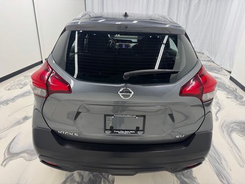 Used 2019 Nissan Kicks SV FWD image 7