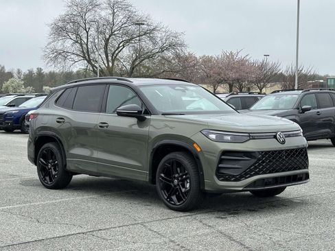 New 2026 Volkswagen Tiguan SE R-Line AWD/4WD image 8