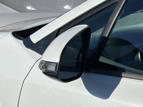 Certified 2021 Toyota C-HR XLE FWD image 24