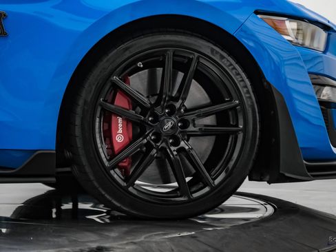 Used 2022 Ford Mustang Shelby GT500 w/ Technology Package RWD image 90