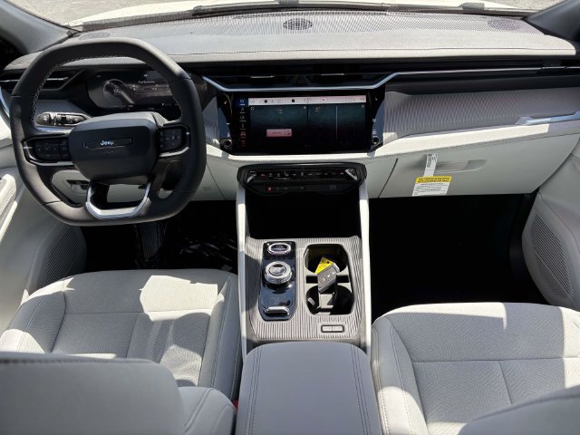 New 2026 Jeep Cherokee Laredo AWD/4WD image 2
