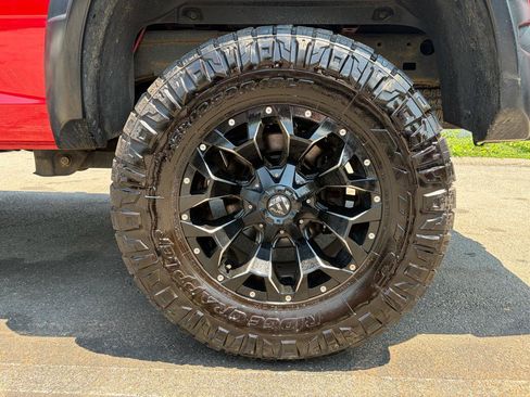 Used 2016 RAM 2500 Tradesman w/ Chrome Appearance Group AWD/4WD image 18