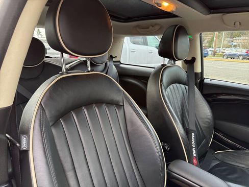 Used 2011 MINI Cooper S image 16