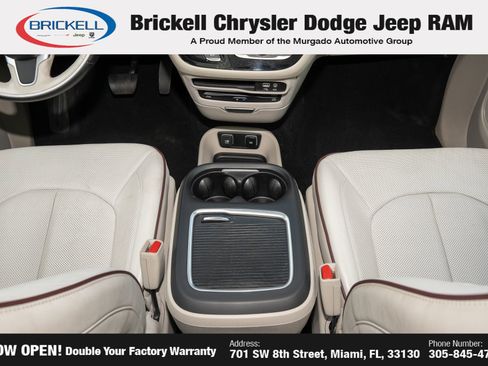 Used 2019 Chrysler Pacifica Limited w/ Advanced Safetytec Group FWD image 30