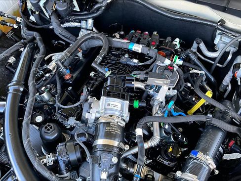 Used 2025 Ford Bronco Outer Banks image 31