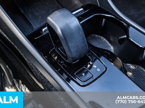 Used 2022 Volvo XC40 P8 Recharge Ultimate image 48