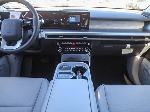 New 2026 Hyundai Ioniq 9 SEL image 13
