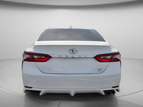 Used 2023 Toyota Camry SE image 5