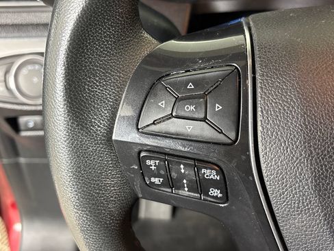 Used 2019 Ford Explorer Limited w/ Ford Safe & Smart Package FWD image 18