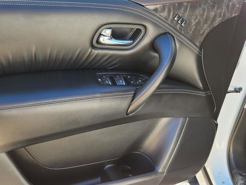 Used 2023 Nissan Armada Platinum w/ Captain's Chairs Package RWD image 23