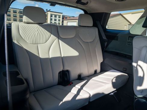 Used 2024 Hyundai Palisade Calligraphy image 14