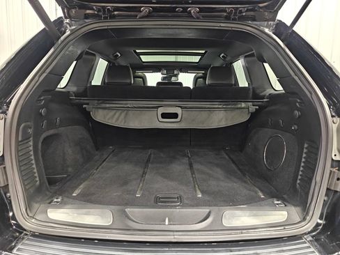 Used 2015 Jeep Grand Cherokee Overland w/ Advanced Technology Group AWD/4WD image 30