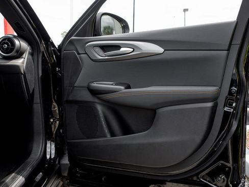 New 2025 Alfa Romeo Tonale w/ Premium Package image 38