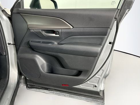 Used 2025 Toyota Grand Highlander FWD image 33