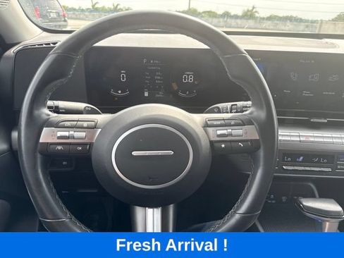 Used 2025 Hyundai Kona SEL FWD image 6