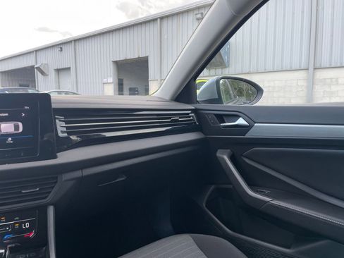 Used 2025 Volkswagen Jetta S image 33