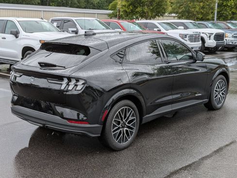 Used 2025 Ford Mustang Mach-E Premium AWD/4WD image 3