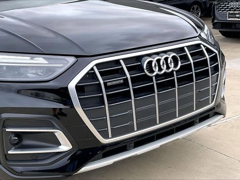 Used 2024 Audi Q5 Premium w/ Convenience Package image 31