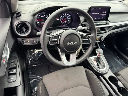 Used 2023 Kia Forte LXS w/ LXS Technology Package image 22