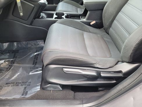 Used 2018 Honda CR-V LX image 23