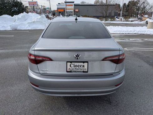 Used 2020 Volkswagen Jetta SE w/ SE Cold Weather Package image 6